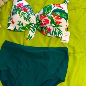 NEW Floral Swimsuit💕